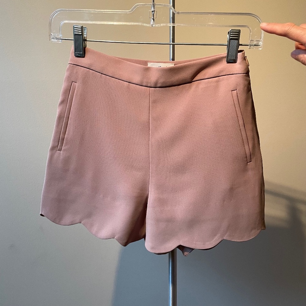 Wilfred Aritzia Arbre Scalloped Crepe Shorts